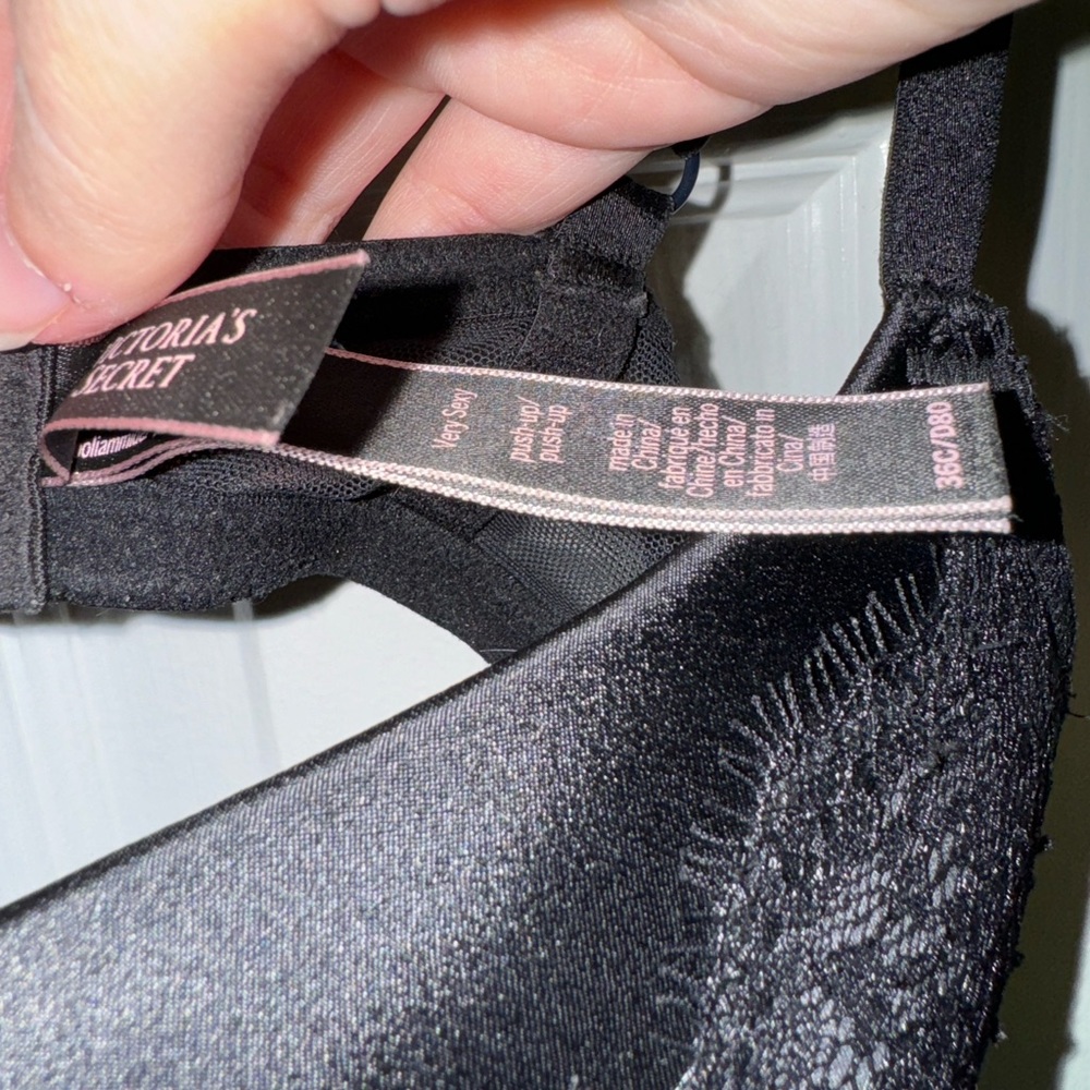 Victoria’s Secret bra - Picture 5 of 5